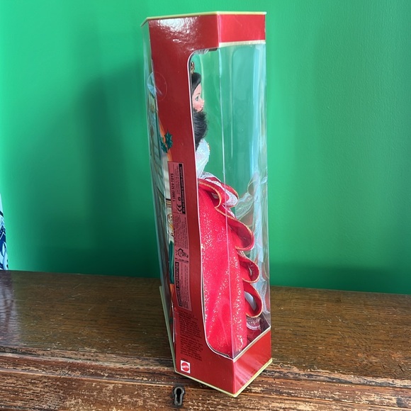 1997 Happy Holidays Barbie, NIB - Picture 3 of 7